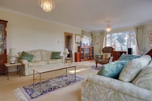 Lounge- click for photo gallery